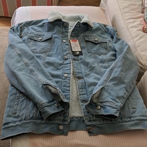Men's fleece lined jean jacket never worn
